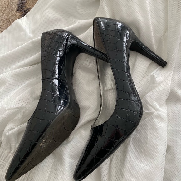 High heels - Picture 2 of 2